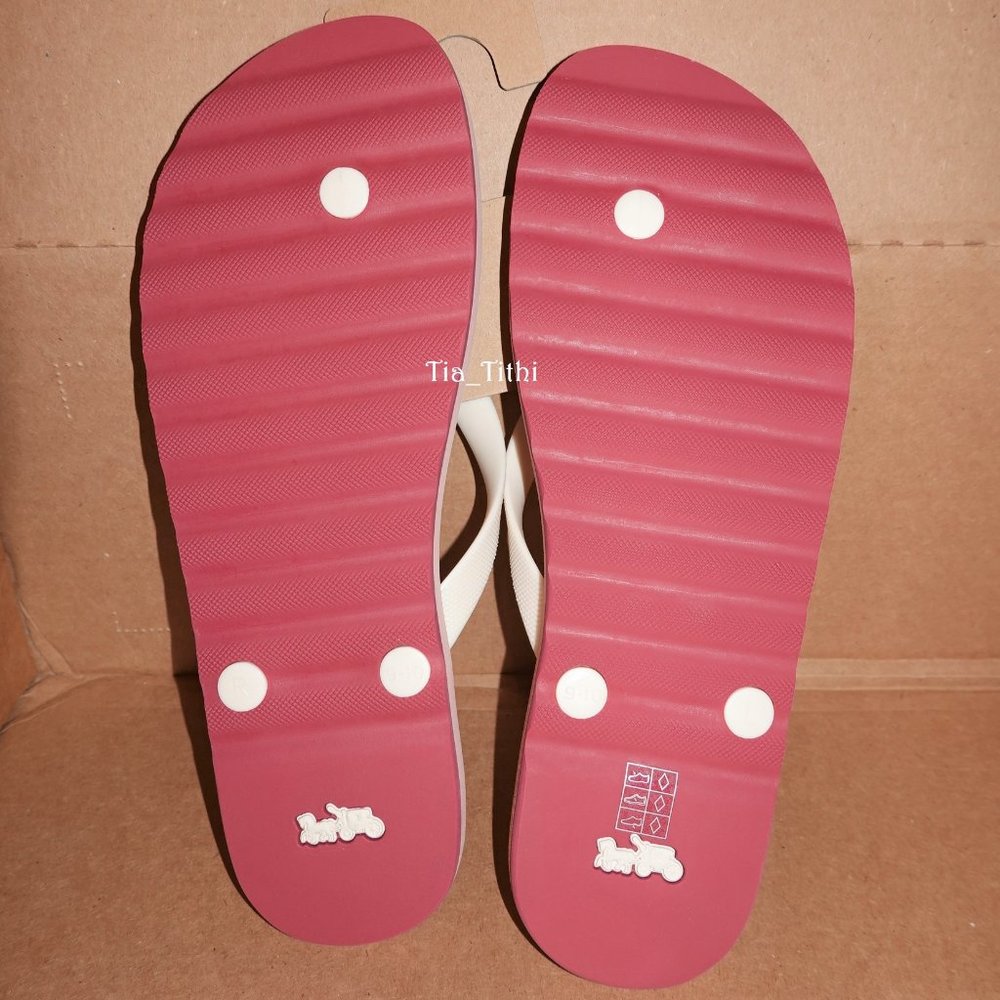 Coach Sandals/Flip Flops/Thong 🎉Host Pick🎉 - Picture 4 of 4